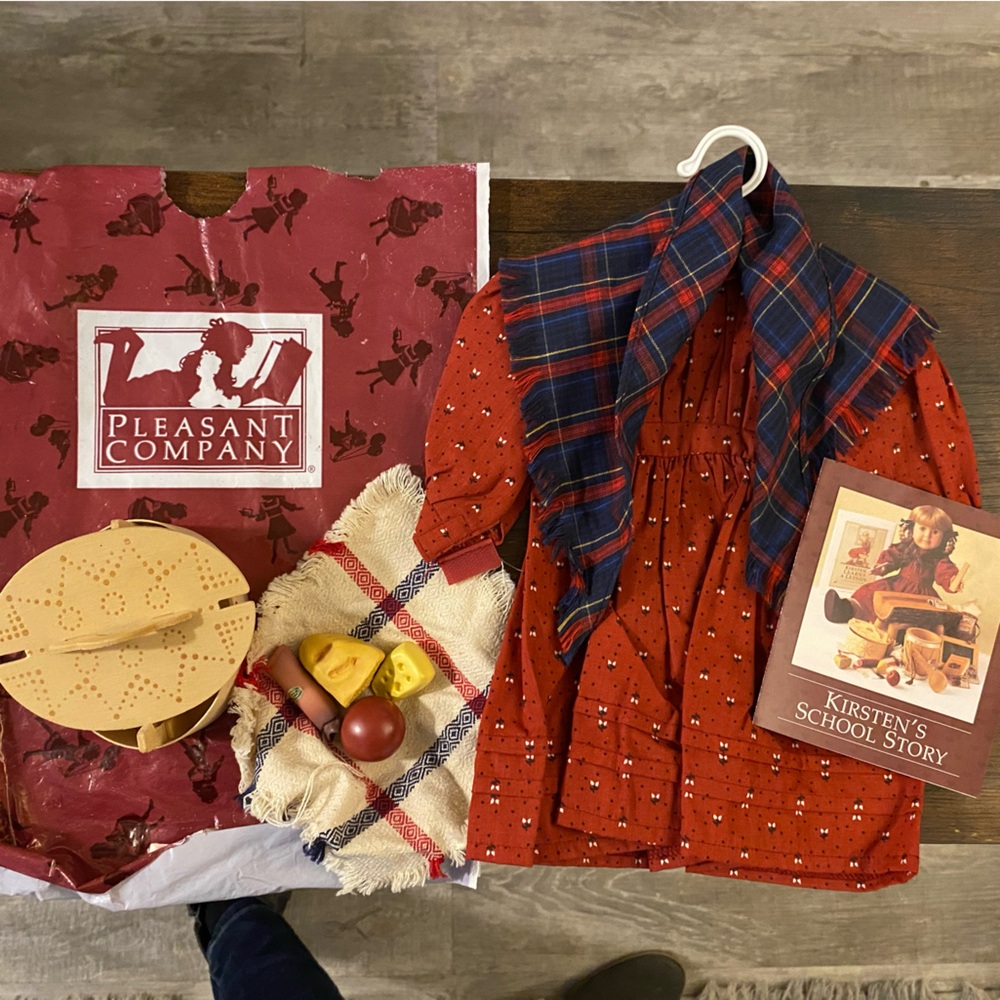 Retired American Girl Historical Collection Kirsten Learns a lesson outfit